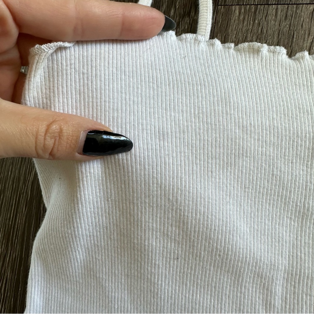 White Ruffle Hem Cropped Tank - Picture 3 of 5